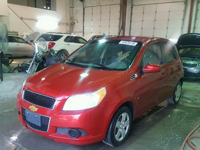 KL1TD66E49B610080 - 2009 CHEVROLET AVEO LS RED photo 2