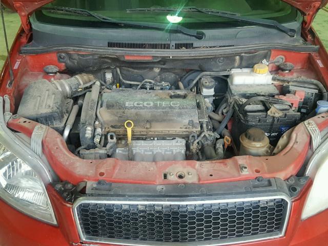 KL1TD66E49B610080 - 2009 CHEVROLET AVEO LS RED photo 7