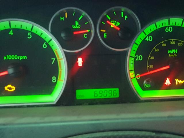 KL1TD66E49B610080 - 2009 CHEVROLET AVEO LS RED photo 8