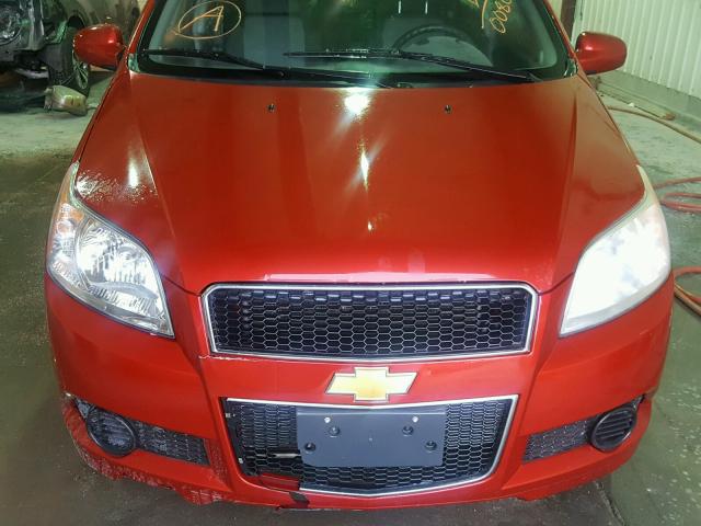 KL1TD66E49B610080 - 2009 CHEVROLET AVEO LS RED photo 9