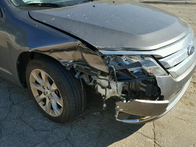 3FAHP0JA7CR127800 - 2012 FORD FUSION GRAY photo 9