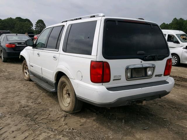 5LMEU27A1YLJ38377 - 2000 LINCOLN NAVIGATOR WHITE photo 3