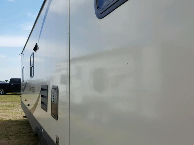 4YDT33B24J1530906 - 2018 KEYSTONE SPRINTER WHITE photo 3