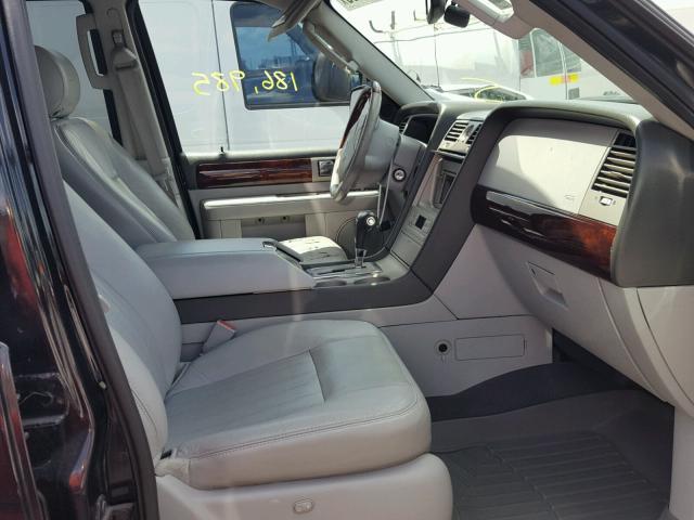 5LMFU285X5LJ00793 - 2005 LINCOLN NAVIGATOR BLACK photo 5
