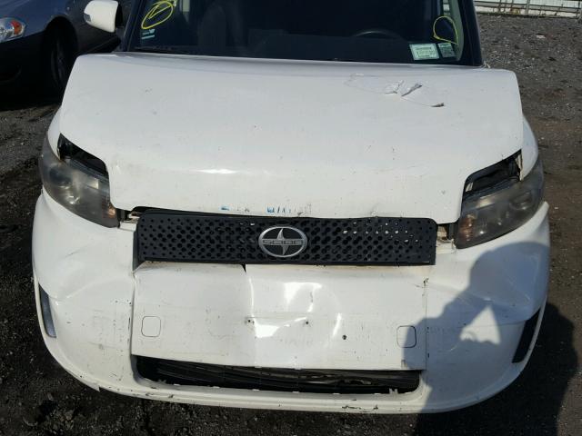 JTLZE4FE1A1112695 - 2010 TOYOTA SCION XB თეთრი ფოტო 7