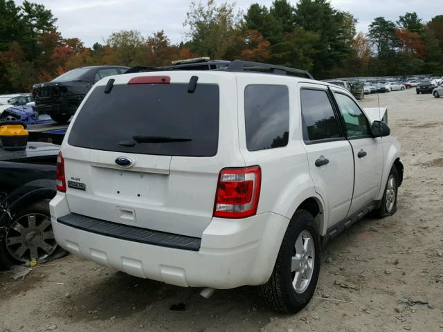 1FMCU9D76CKB00850 - 2012 FORD ESCAPE XLT WHITE photo 4