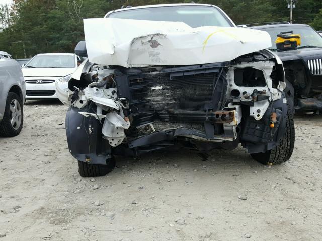 1FMCU9D76CKB00850 - 2012 FORD ESCAPE XLT WHITE photo 9