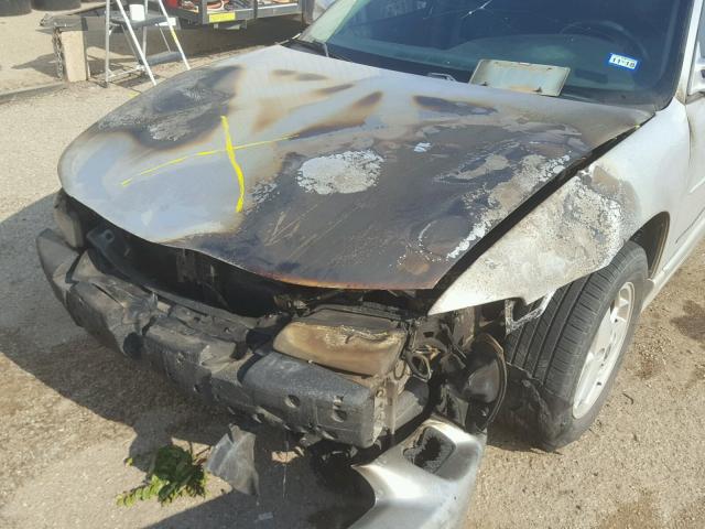 1G2WP52K53F112266 - 2003 PONTIAC GRAND PRIX SILVER photo 9