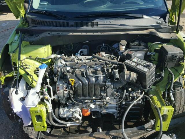 KNDJN2A23F7798673 - 2015 KIA SOUL GREEN photo 7