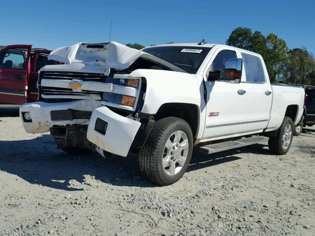 1GC1KWEY2HF161300 - 2017 CHEVROLET SILVERADO WHITE photo 2