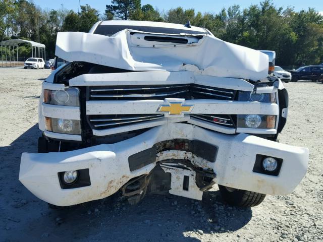 1GC1KWEY2HF161300 - 2017 CHEVROLET SILVERADO WHITE photo 9