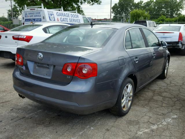 3VWRF71K57M017329 - 2007 VOLKSWAGEN JETTA 2.5 GRAY photo 4