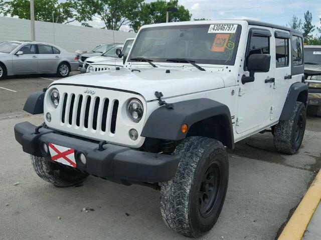 1C4BJWDG6FL555400 - 2015 JEEP WRANGLER U WHITE photo 2