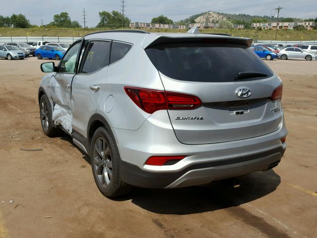 5XYZWDLA0JG555883 - 2018 HYUNDAI SANTA FE S SILVER photo 3