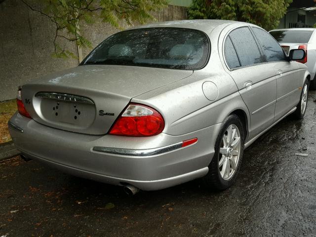 SAJDA01C7YFL20367 - 2000 JAGUAR S-TYPE SILVER photo 4