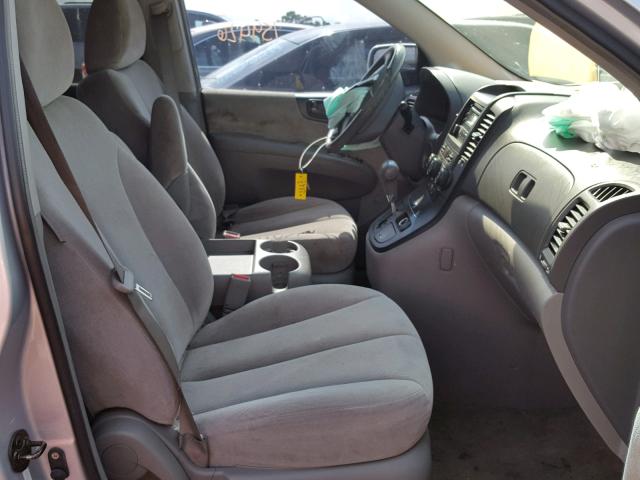 KNDMB233966073368 - 2006 KIA SEDONA EX SILVER photo 5