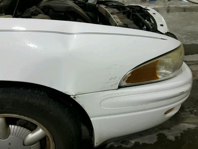 1G4HR54K1YU161412 - 2000 BUICK LESABRE LI WHITE photo 9