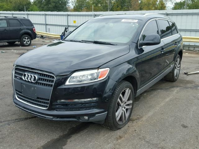 WA1BV74L17D079635 - 2007 AUDI Q7 BLACK photo 2