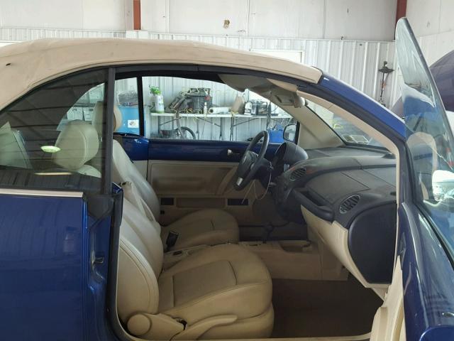 3VWPG31Y08M418354 - 2008 VOLKSWAGEN NEW BEETLE ლურჯი ფოტო 5