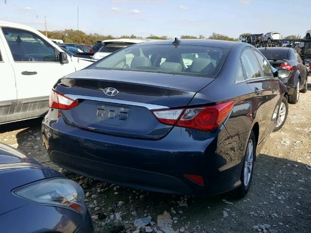 5NPEB4AC5EH913945 - 2014 HYUNDAI SONATA GLS BLUE photo 4