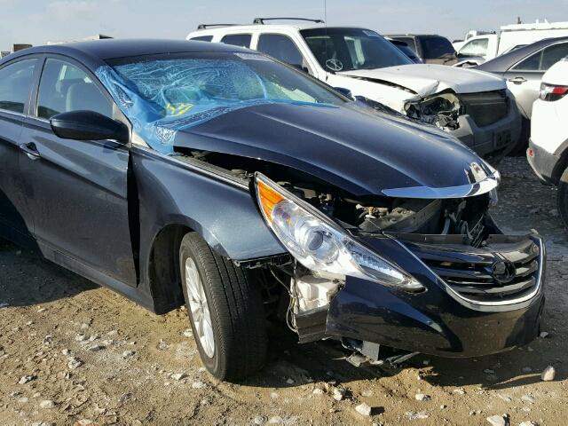 5NPEB4AC5EH913945 - 2014 HYUNDAI SONATA GLS BLUE photo 9