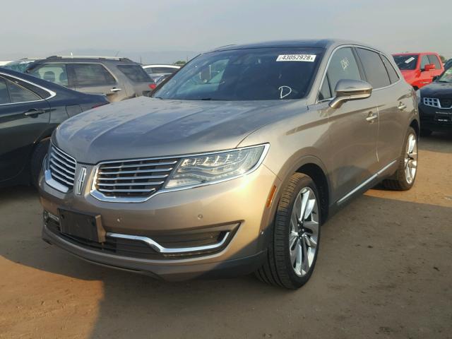 2LMPJ8LP9GBL63215 - 2016 LINCOLN MKX RESERV TAN photo 2