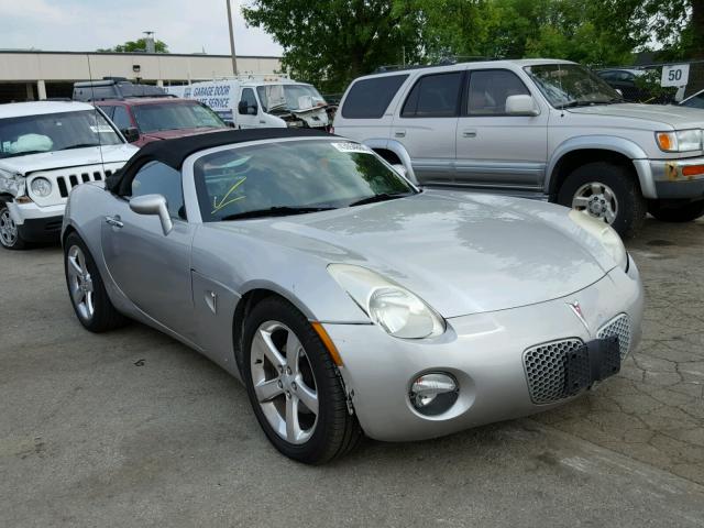 1G2MB33BX6Y107016 - 2006 PONTIAC SOLSTICE SILVER photo 1