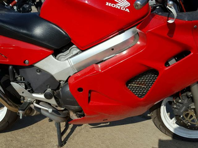 JH2RC4608XM101245 - 1999 HONDA VFR800 F1 RED photo 7