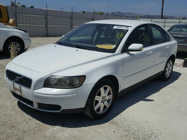 YV1MS382262200338 - 2006 VOLVO S40 2.4I WHITE photo 2