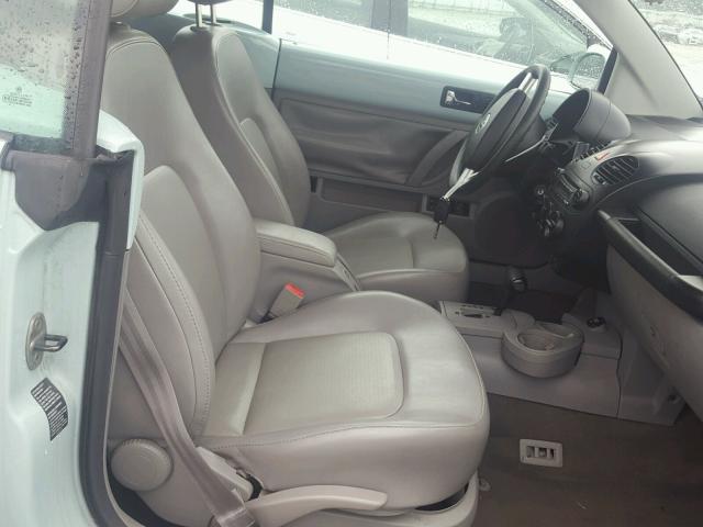 3VWCD31Y74M337708 - 2004 VOLKSWAGEN NEW BEETLE ლურჯი ფოტო 5