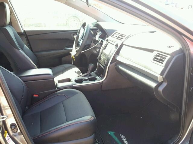 4T1BF1FK7HU268629 - 2017 TOYOTA CAMRY LE 石墨色 照片 5