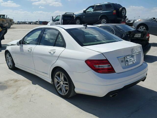 WDDGF8AB8DR265705 - 2013 MERCEDES-BENZ C WHITE photo 3