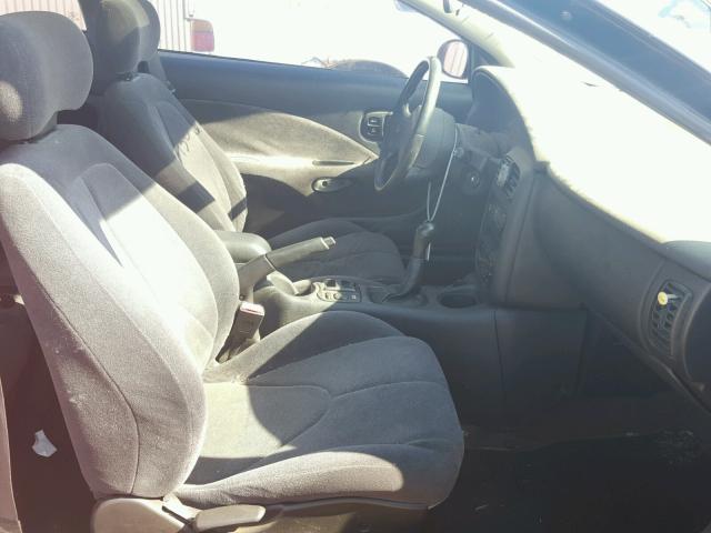 1G8ZR12772Z308983 - 2002 SATURN SC2 RED photo 5