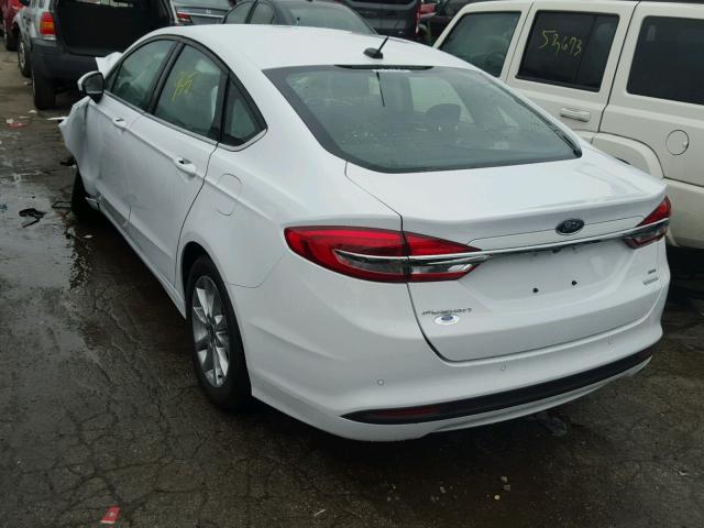 3FA6P0HD2HR372356 - 2017 FORD FUSION SE WHITE photo 3