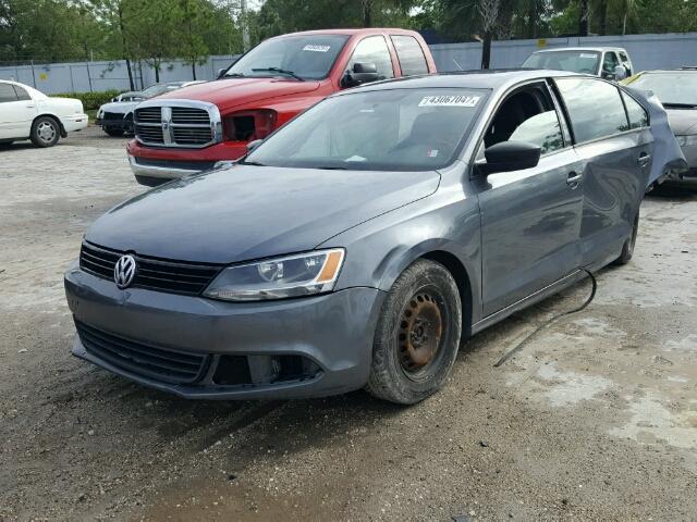 3VW2K7AJXCM418454 - 2012 VOLKSWAGEN JETTA BASE GRAY photo 2