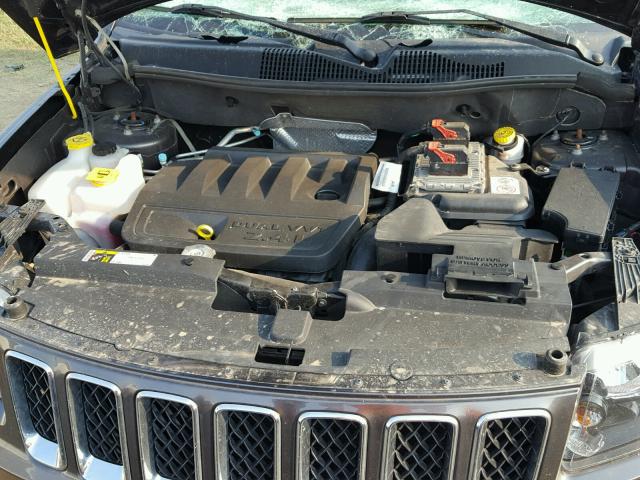 1C4NJDBBXGD635920 - 2016 JEEP COMPASS SP 灰色 照片 7