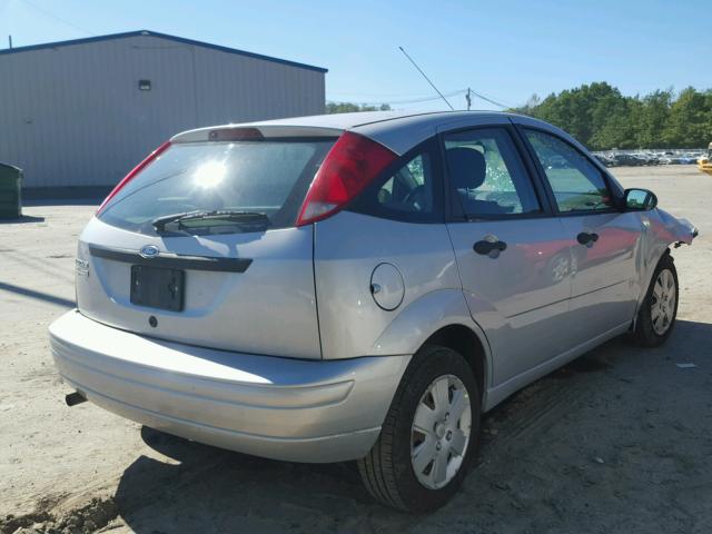 1FAHP37N47W304723 - 2007 FORD FOCUS ZX5 SILVER photo 4