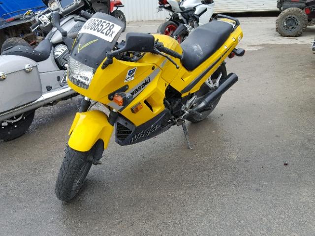 JKAEXMF124DA04409 - 2004 KAWASAKI EX250 F YELLOW photo 2