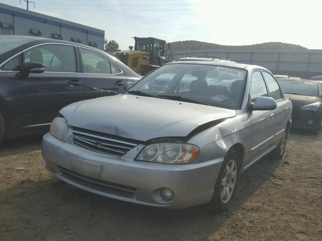 KNAFB121425179243 - 2002 KIA SPECTRA BA SILVER photo 2