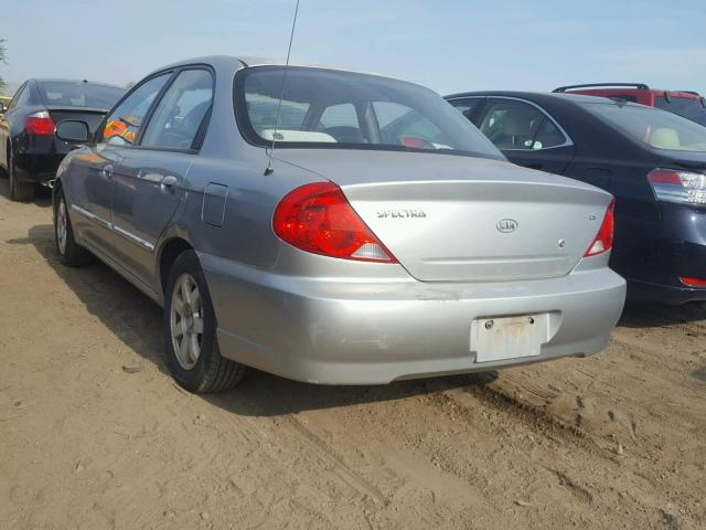 KNAFB121425179243 - 2002 KIA SPECTRA BA SILVER photo 3