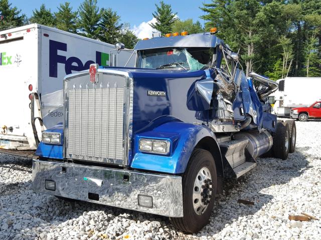 1XKWD40X8JJ203866 - 2018 KENWORTH CONSTRUCTI BLUE photo 2