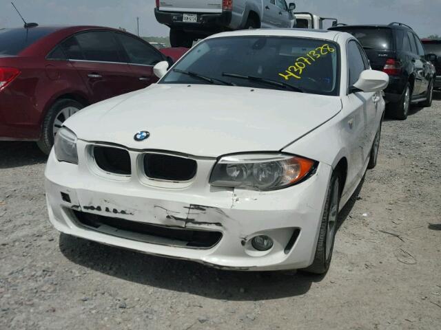 WBAUP7C55DVP24804 - 2013 BMW 128 I WHITE photo 2