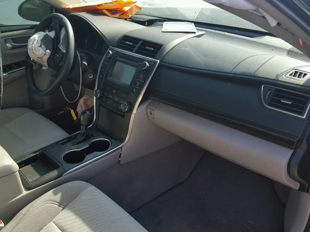 4T1BF1FK0HU634155 - 2017 TOYOTA CAMRY LE შავი ფოტო 5