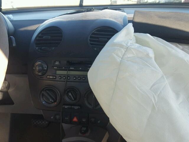 3VWDD21C53M403450 - 2003 VOLKSWAGEN NEW BEETLE 灰色 照片 9