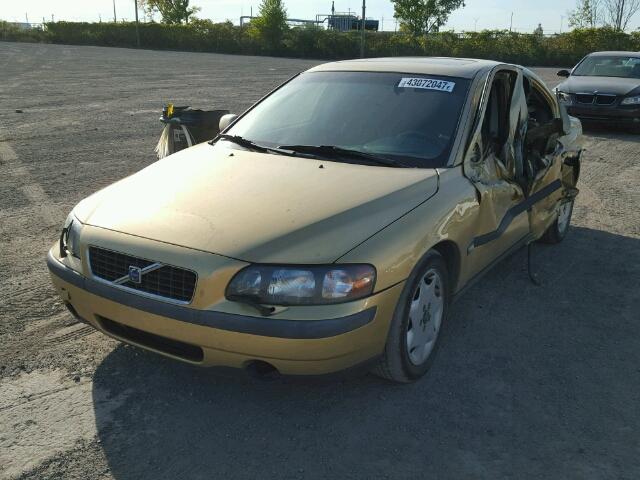 YV1RS58D412049871 - 2001 VOLVO S60 2.4T GOLD photo 2