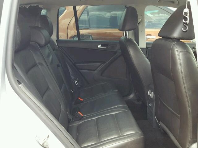 WVGTV7AX4HK018385 - 2017 VOLKSWAGEN TIGUAN SPO 银色 照片 6