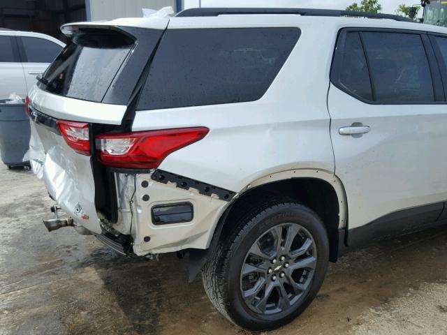 1GNERJKXXJJ149286 - 2018 CHEVROLET TRAVERSE R SILVER photo 9