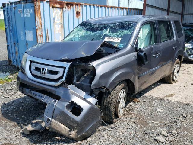 5FNYF4H20BB064218 - 2011 HONDA PILOT LX GRAY photo 2