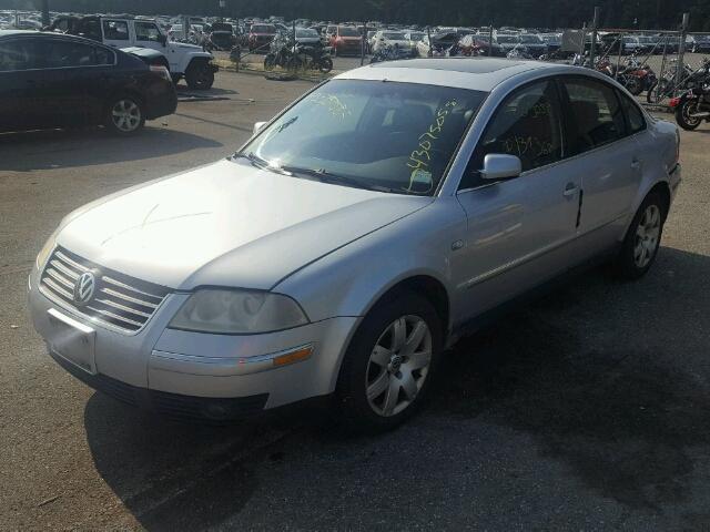 WVWRH63B62P449015 - 2002 VOLKSWAGEN PASSAT GLX 银色 照片 2