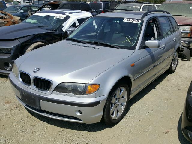 WBAEN33464PC13538 - 2004 BMW 325 IT SILVER photo 2